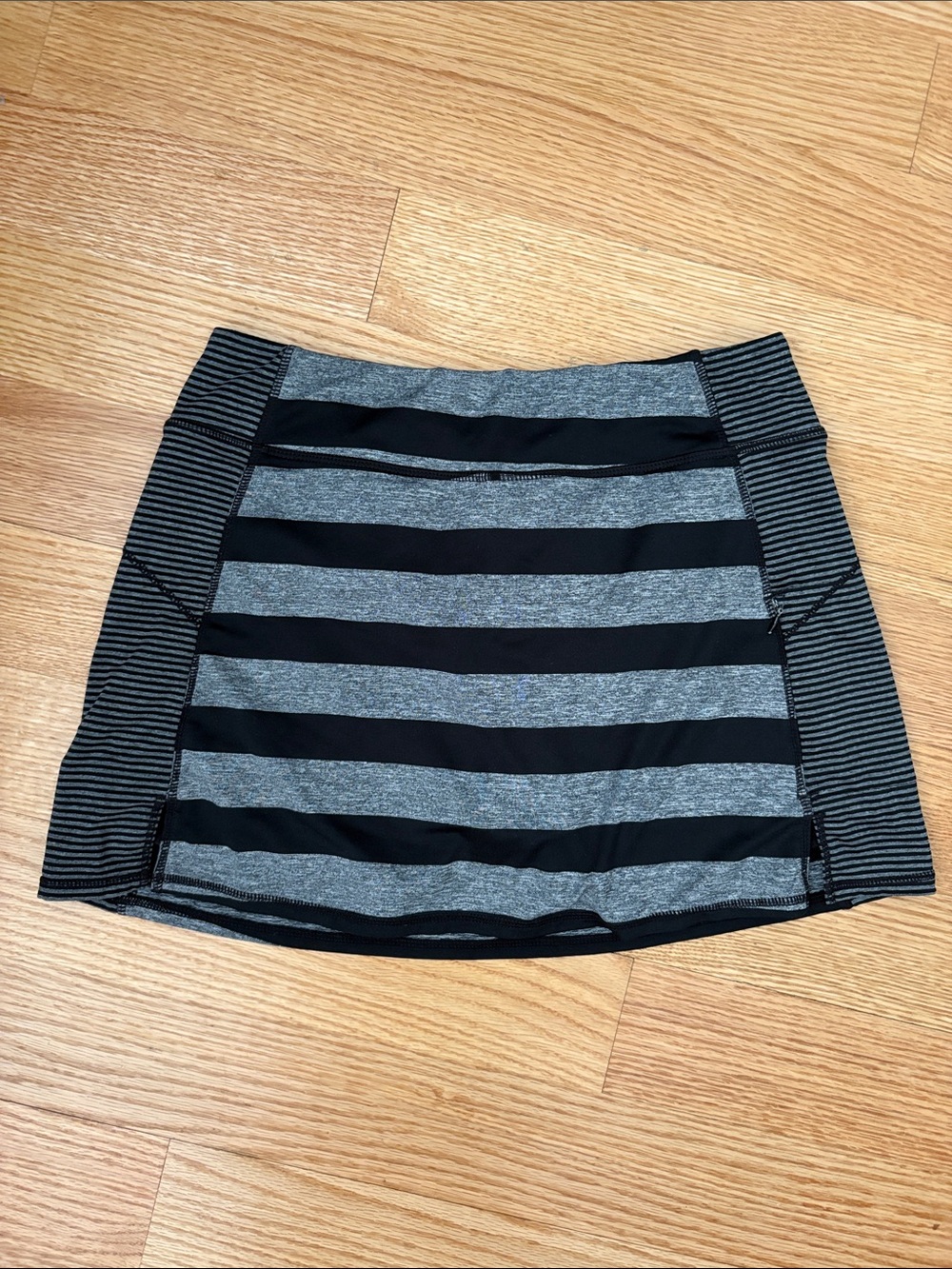 Soybu Black and Gray Striped Athletic Skort